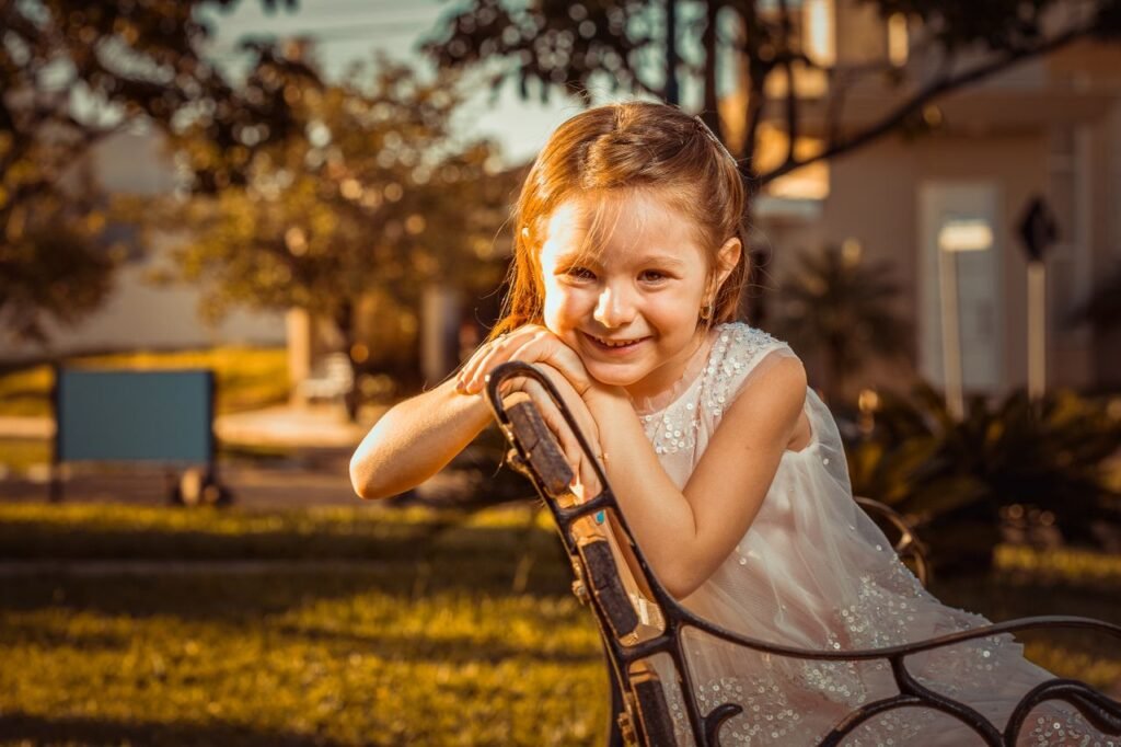 Como montar looks frescos e elegantes para meninas no verão